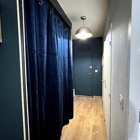 T1 With Loggiajapanese Garden-tbs *