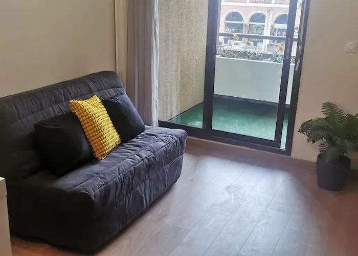 T1 With Loggiajapanese Garden-tbs *