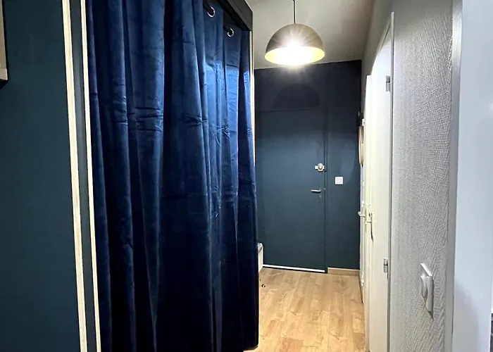 T1 With Loggiajapanese Garden-tbs *