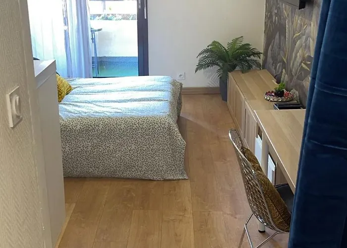 T1 With Loggiajapanese Garden-tbs Appartamento